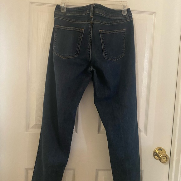 Jeans - Picture 2 of 4